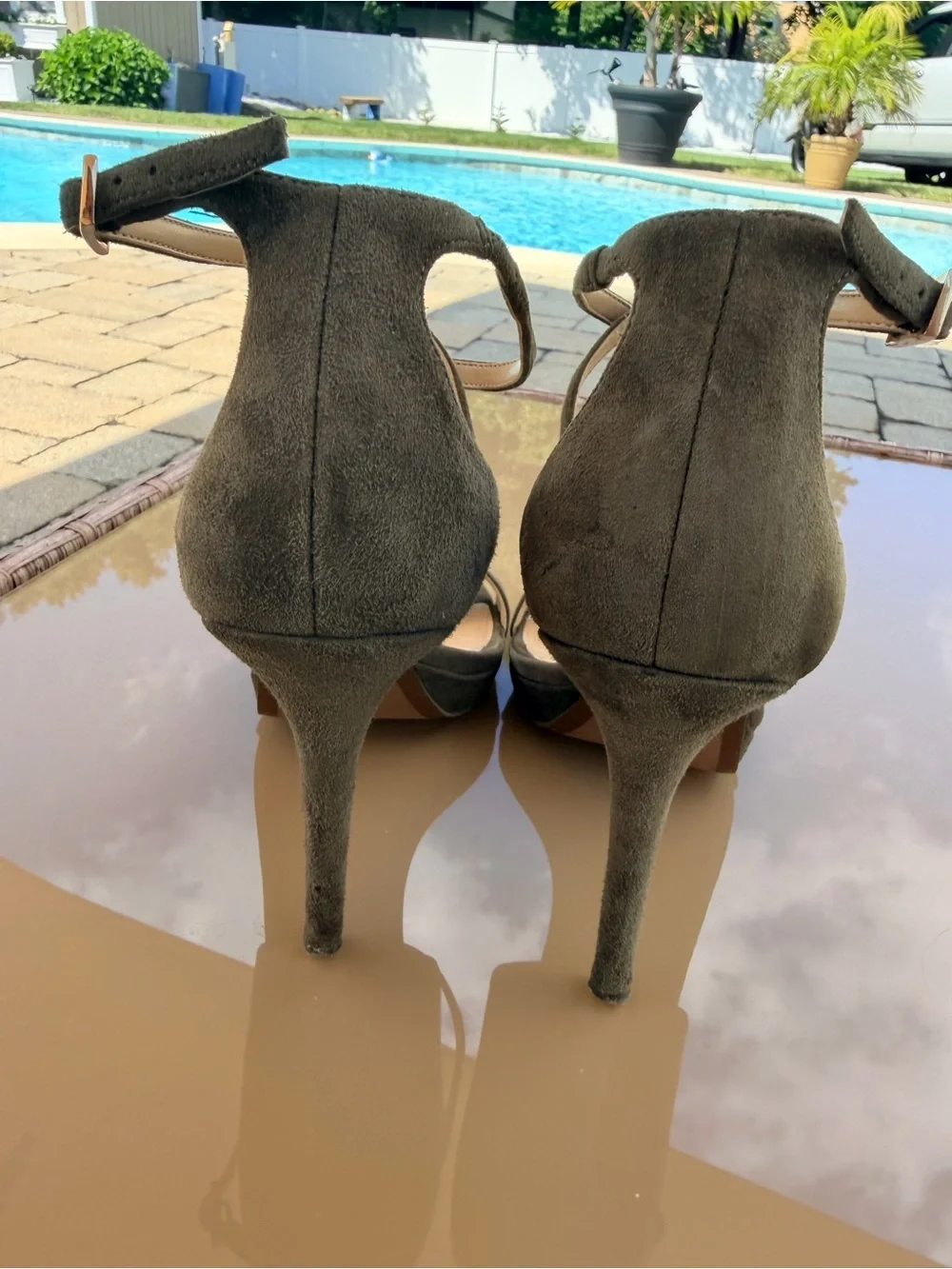 Michael Kors Leather Faryn Sandal Olive 8.5